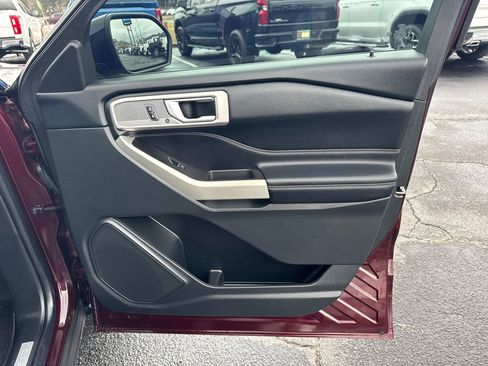 Used 2022 Ford Explorer Limited w/ Equipment Group 301A image 15