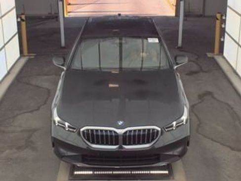 Used 2025 BMW 530i RWD image 8
