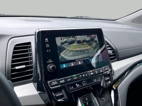 Used 2023 Honda Odyssey Touring image 21