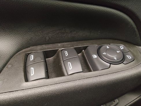 Used 2020 Chevrolet Equinox LT w/ Midnight Edition FWD image 27