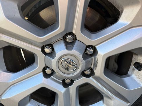 Used 2023 Toyota 4Runner SR5 AWD/4WD image 28