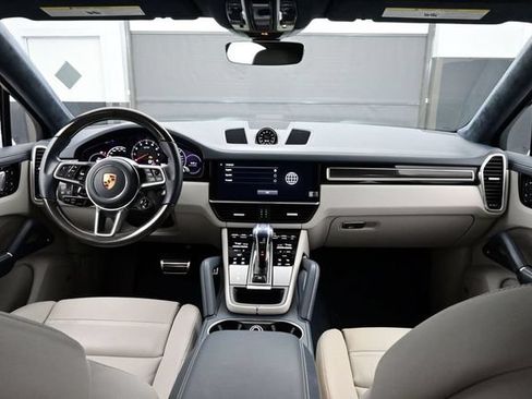 Used 2022 Porsche Cayenne GTS AWD/4WD image 20