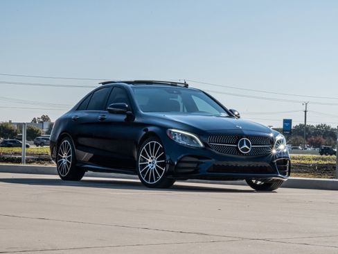 Used 2020 Mercedes-Benz C 300 Sedan image 2
