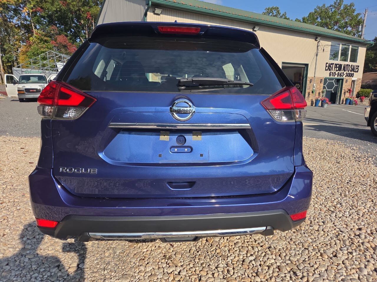 Used 2017 Nissan Rogue S FWD image 6