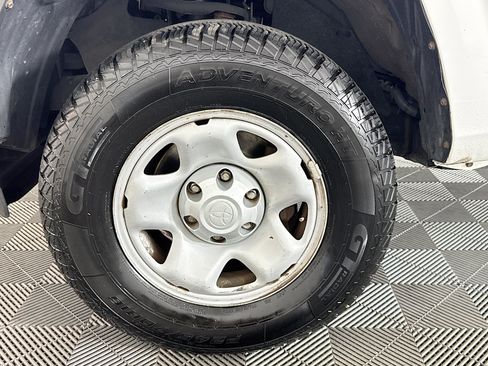 Used 2019 Toyota Tacoma SR RWD image 33