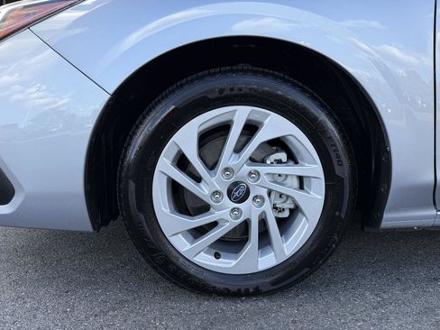 Certified 2025 Subaru Impreza 2.0i image 9