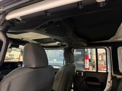Used 2024 Jeep Wrangler Unlimited Sport AWD/4WD image 37