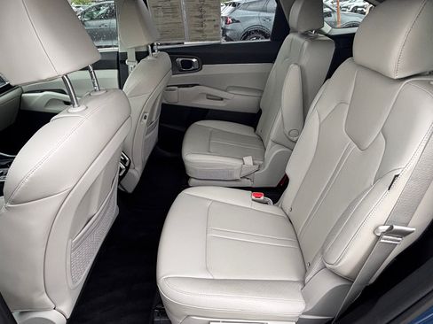 Certified 2025 Kia Sorento X-Line EX AWD/4WD image 26