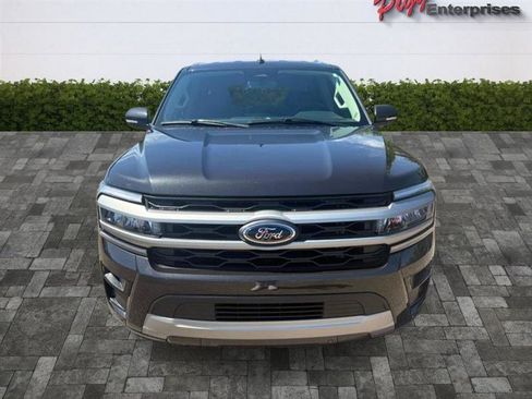 Used 2024 Ford Expedition XLT RWD image 7