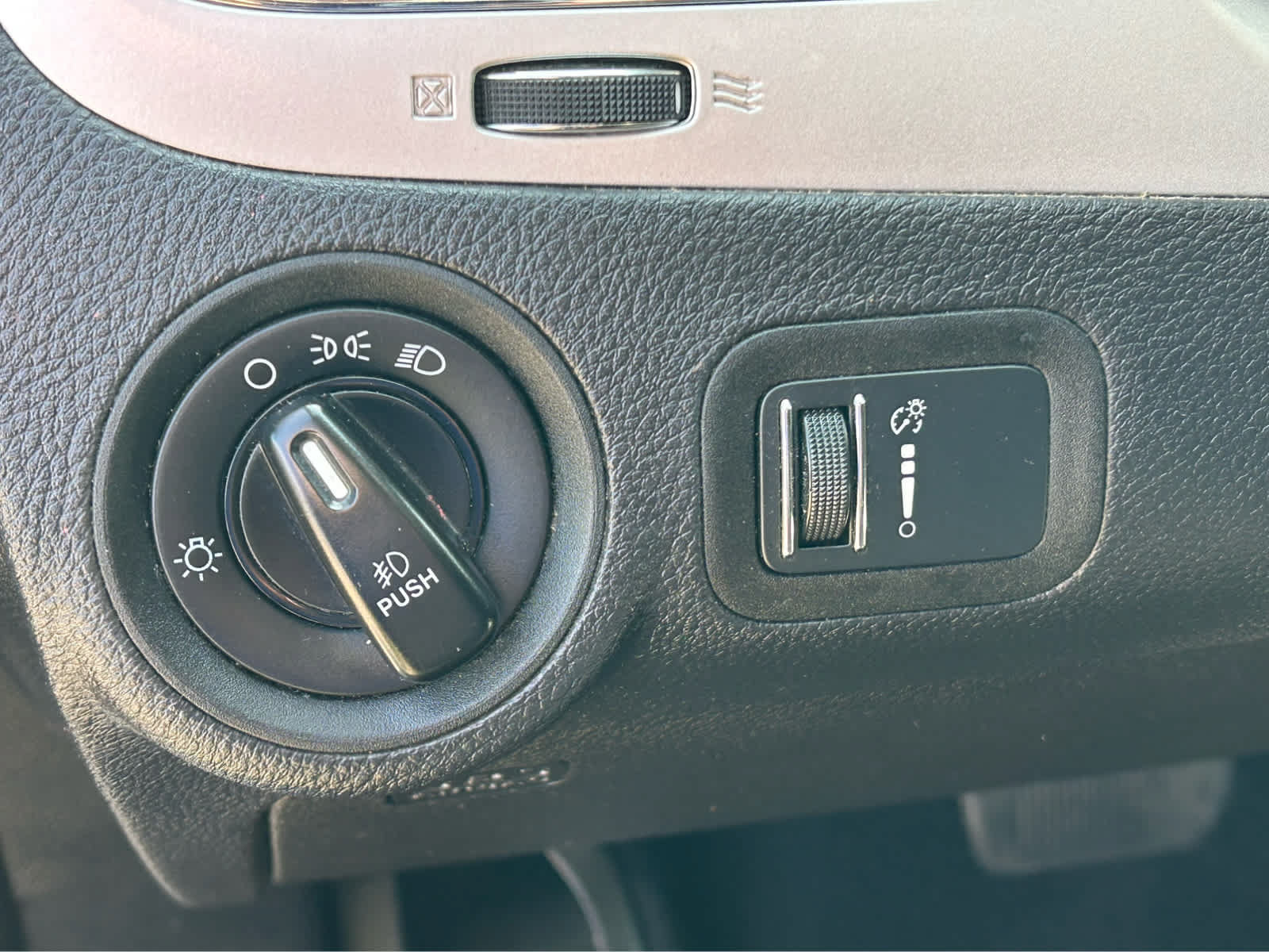 Used 2014 Dodge Journey SXT w/ Flexible Seating Group FWD image 17