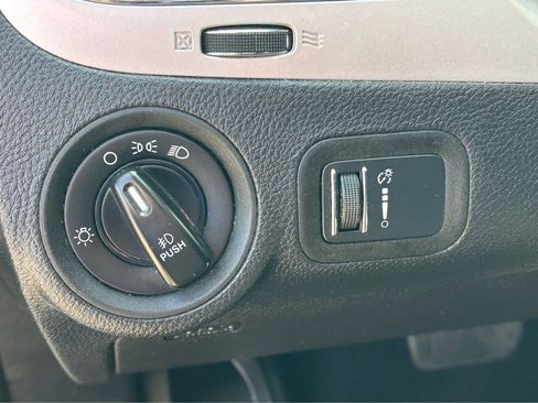 Used 2014 Dodge Journey SXT w/ Flexible Seating Group image 17