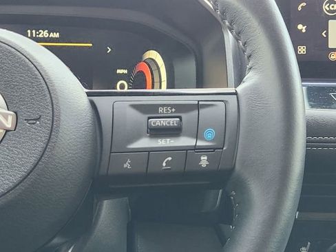 Used 2024 Nissan Rogue SL FWD image 29