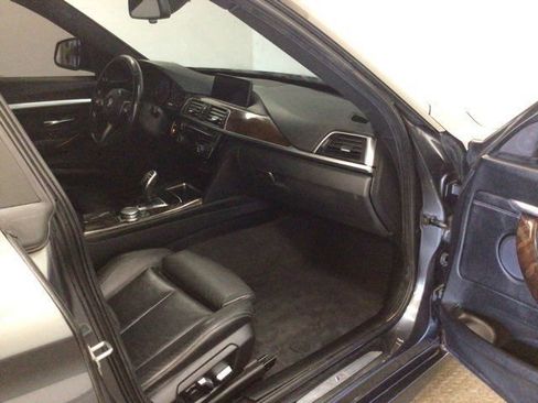 Used 2017 BMW 330i Gran Turismo xDrive image 17