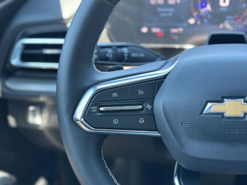 New 2025 Chevrolet Traverse LT w/ Enhanced Driving Package image 11