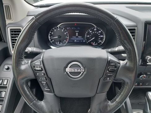 Used 2024 Nissan Frontier SV w/ Technology Package AWD/4WD image 30