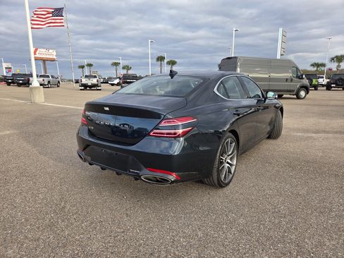 Used 2025 Genesis G70 2.5T image 7
