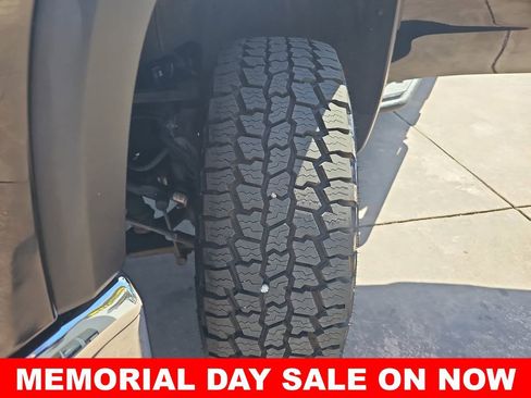 Used 2024 Chevrolet Silverado 2500 LT AWD/4WD image 28