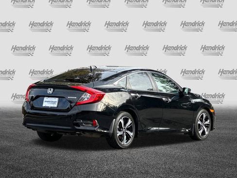 Used 2017 Honda Civic Touring image 5