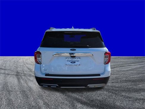 Certified 2023 Ford Explorer XLT w/ Equipment Group 202A image 5