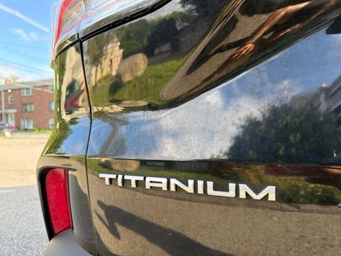 Used 2021 Ford Escape Titanium AWD/4WD image 11