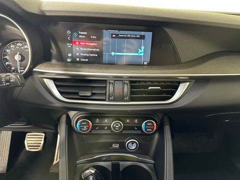 Used 2022 Alfa Romeo Stelvio Ti image 21
