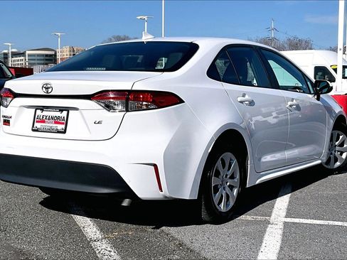 Used 2023 Toyota Corolla LE image 12