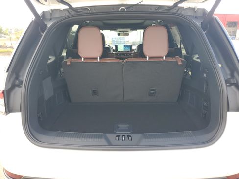 New 2026 Lincoln Aviator Reserve w/ Jet Appearance Package AWD/4WD image 28