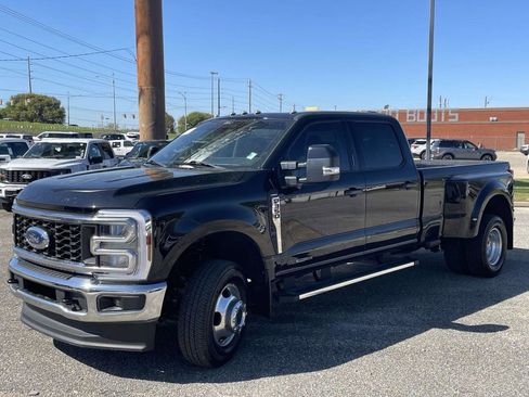 Used 2024 Ford F350 Lariat w/ FX4 Off-Road Package image 7