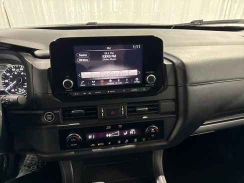 Certified 2024 Nissan Pathfinder S image 21