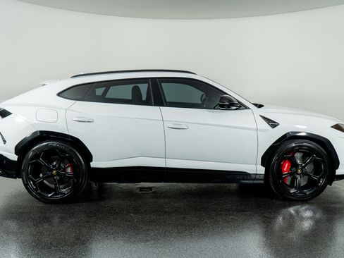 Used 2020 Lamborghini Urus image 4