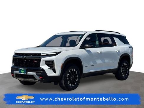 Used 2025 Chevrolet Traverse Z71 w/ Enhanced Driving Package AWD/4WD image 1