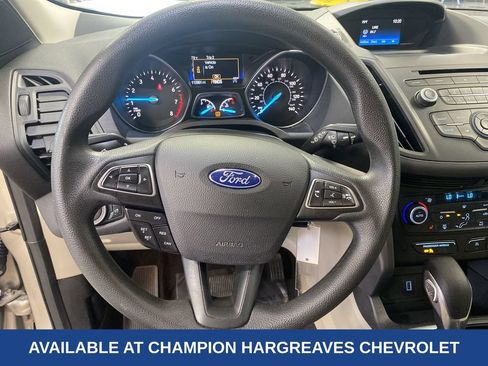 Used 2018 Ford Escape SE FWD image 15