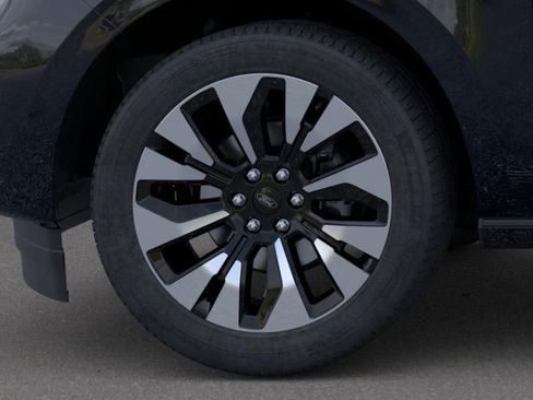 New 2026 Ford Expedition Platinum w/ Driver's Package image 19