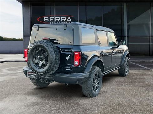 Used 2022 Ford Bronco Black Diamond image 5