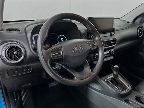 Used 2022 Hyundai Kona Limited image 9