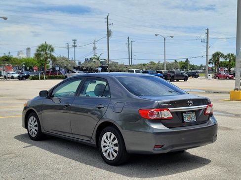 Used 2013 Toyota Corolla LE FWD image 8