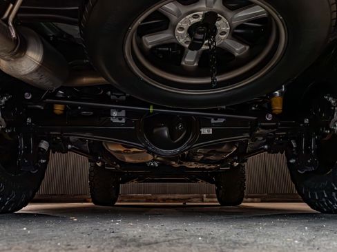 Used 2025 Toyota 4Runner SR5 AWD/4WD image 15