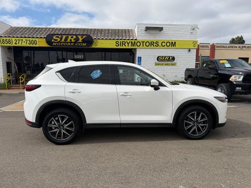 Used 2017 MAZDA CX-5 Grand Touring FWD image 3