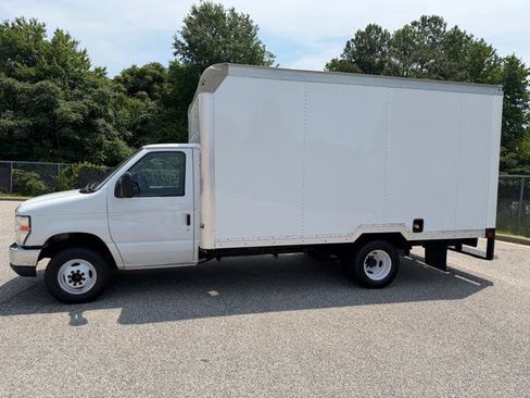 Used 2018 Ford E-350 and Econoline 350 Super Duty w/ Power Windows & Locks Group RWD image 8