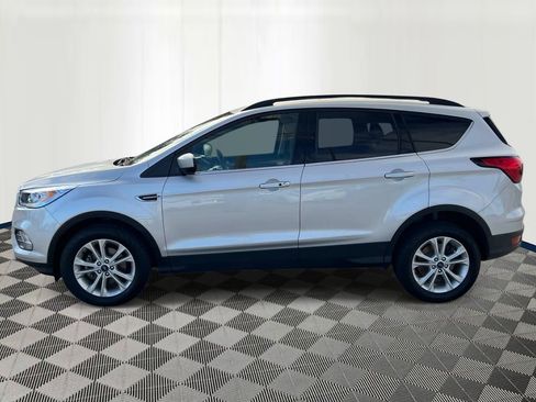 Used 2019 Ford Escape SEL FWD image 2