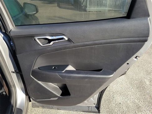 Used 2023 Kia Sportage LX image 33