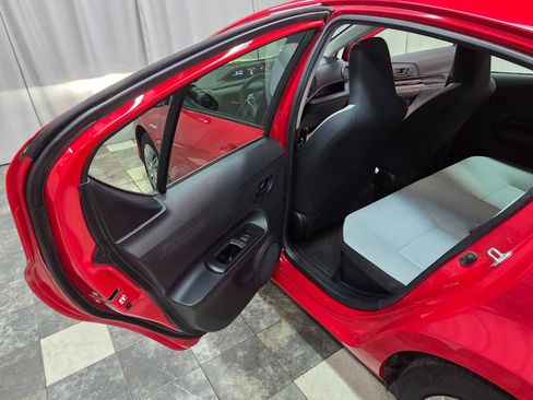 Used 2015 Toyota Prius C One FWD image 11