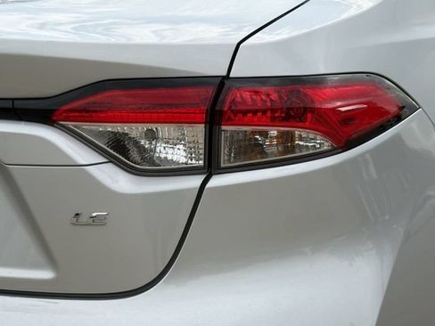 Used 2025 Toyota Corolla LE FWD image 7