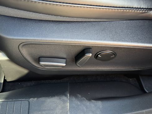 Used 2025 Ford Escape ST-Line Select AWD/4WD image 19