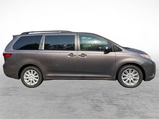 Used 2017 Toyota Sienna XLE Premium AWD/4WD video 2