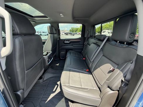 Used 2025 GMC Sierra 1500 Denali w/ Denali Reserve Package AWD/4WD image 7