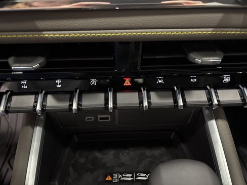 New 2026 Chevrolet Colorado ZR2 w/ Technology Package image 24