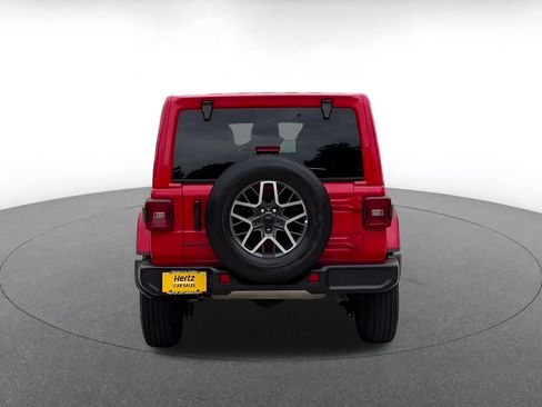 Used 2025 Jeep Wrangler Unlimited Sahara AWD/4WD image 12