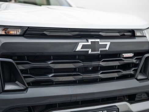 Used 2023 Chevrolet Colorado Trail Boss w/ LPO, Dark Essentials Package AWD/4WD image 11