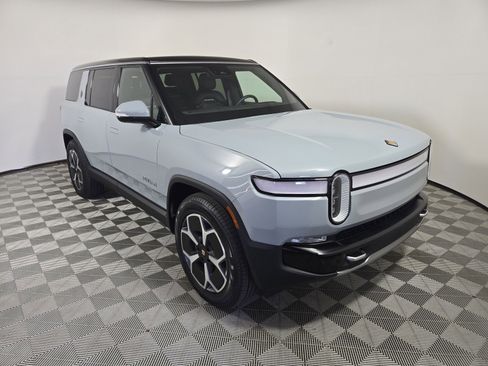 Used 2024 Rivian R1S Adventure AWD/4WD image 7
